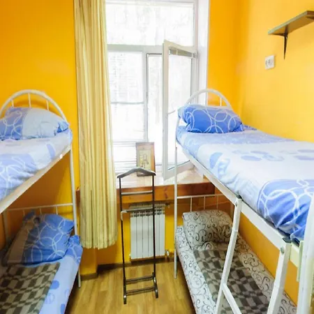 Yourhostel Svyatoshino * Kiew